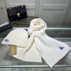 Burberry Caps Scarfs